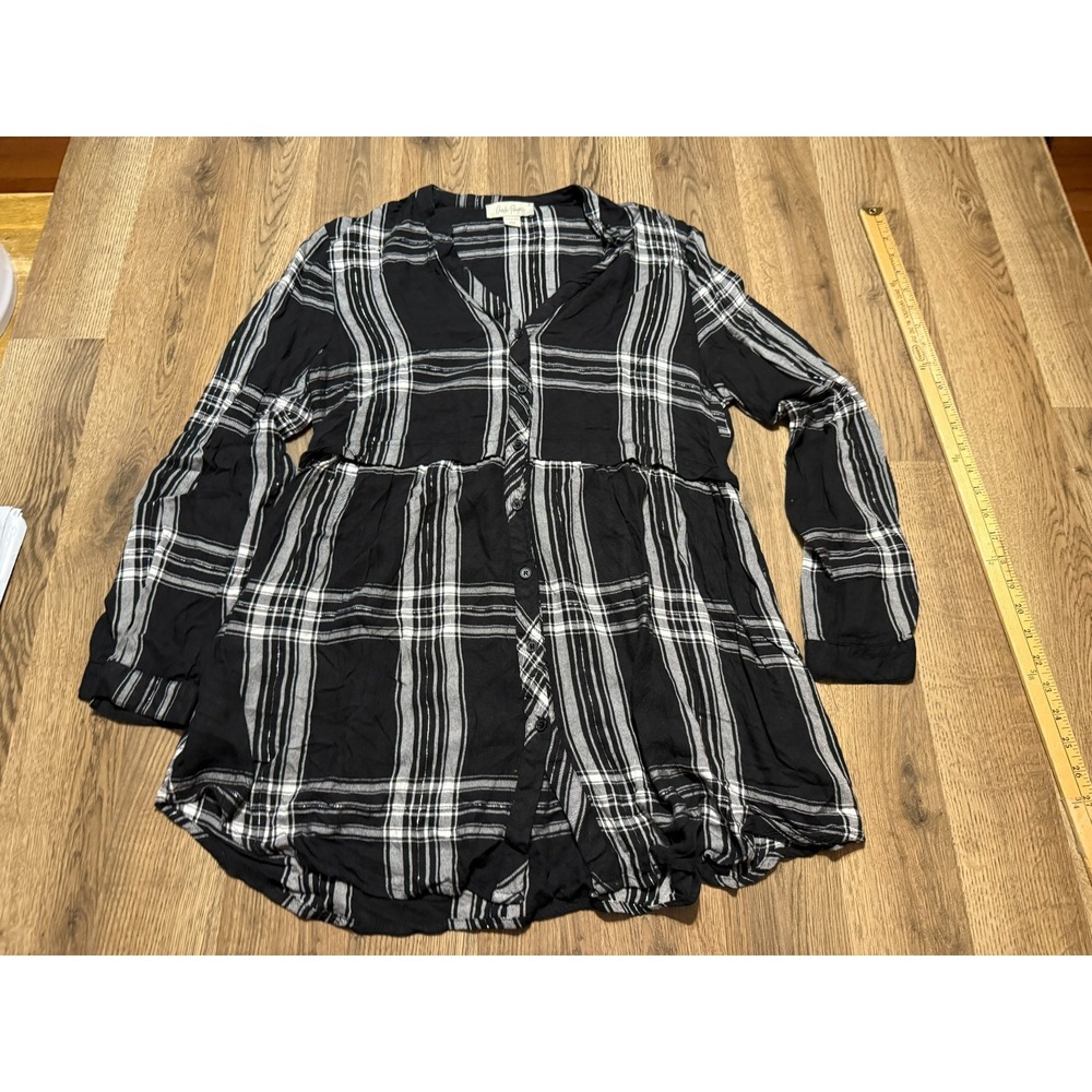 Charlie Paige Shirt Womens Medium Black White Silver Plaid Long Sleeve Button Up